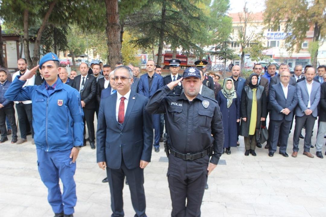 Osmaneli &lsquo;de 10 Kasım Atat&uuml;rk&rsquo;&uuml; Anma Programı d&uuml;zenlendi