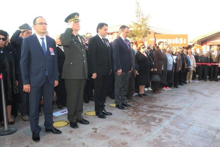 Ayvalık’ta Atatürk büyük bir hüzünle anıldı G1