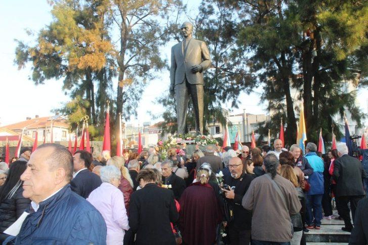 Ayvalık’ta Atatürk büyük bir hüzünle anıldı G2