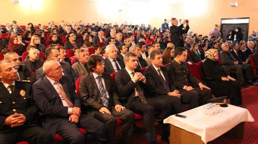 &Ouml;ğrenciler Atat&uuml;rk&rsquo;&uuml; andı