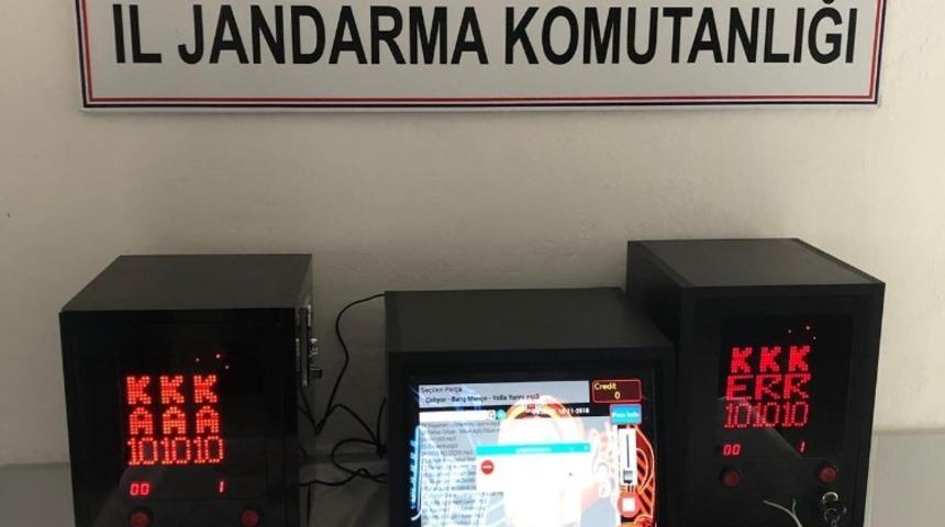 Balıkesir&rsquo;de 3 kumar makinesi ele ge&ccedil;irildi