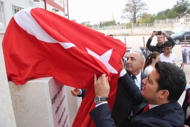 Zara’da Atatürk büstü törenle açıldı