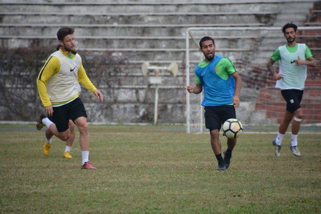 Lider Aliağaspor, Maltepe maçı hazırlıklarını sürdürüyor