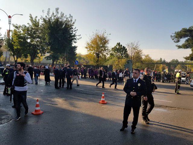 Siirt'teki anma töreninde plakasız araç alarmı