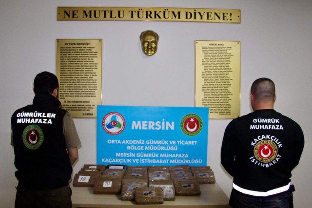 Mersin Limanı'na demirleyen gemide 39 kilo kokain ele geçirildi