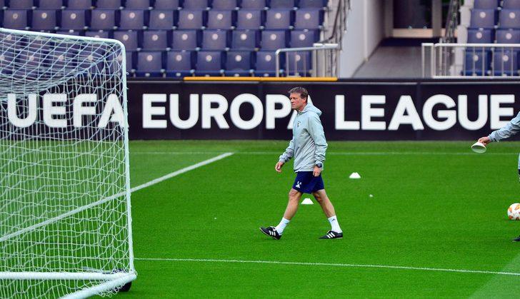 Daha önce birinci antrenör olarak Feyenoord ve Utrecht’de tecrübem olmuştu... 