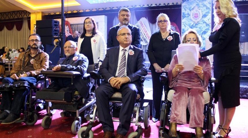 Engelsiz Yaşam Derneği Başkanı T&uuml;r&uuml;d&uuml;: "Bizlerin sorunları dipsiz kuyu gibi"