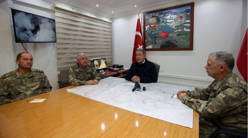 Hulusi Akar'dan Hakkari'deki patlama hakkında a&ccedil;ıklama