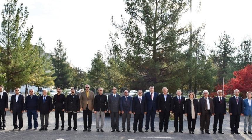 Atat&uuml;rk, &ouml;l&uuml;m&uuml;n&uuml;n 80. yılında D&Uuml;&rsquo;de anıldı