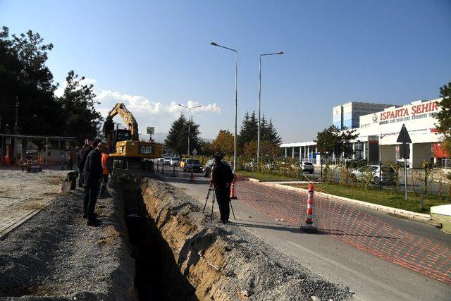 Isparta Belediyesi’nden hat yenileme çalışmaları