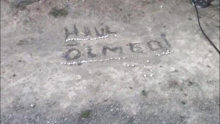 Türkiye şehitlerine ağlıyor! Şehit evinde yürek burkan yazı G3