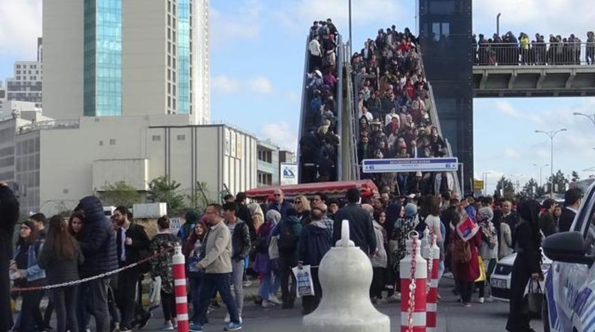 İstanbul'da insan seli! TÜYAP'a akın ettiler
