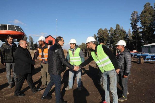 Sarıkamış’ta kayak sezonu öncesi çalışmalar sürüyor