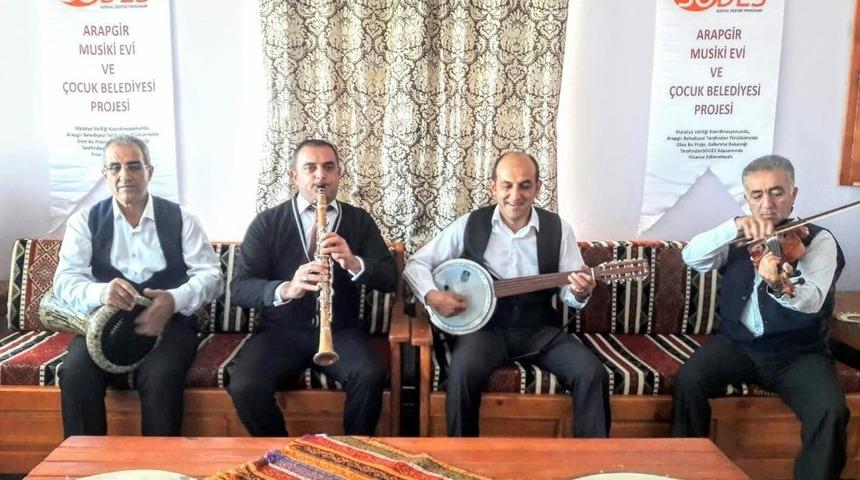 Musiki nağmeleri Arapgir&rsquo;de hayat buluyor