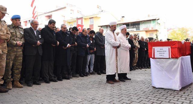 Şehit er İbrahim Özkur, Muş'ta son yolculuğuna uğurlandı