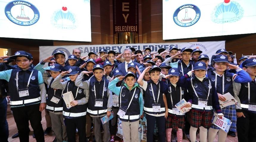 Şahinbey&rsquo;de minik zabıtalara g&ouml;revleri anlatıldı