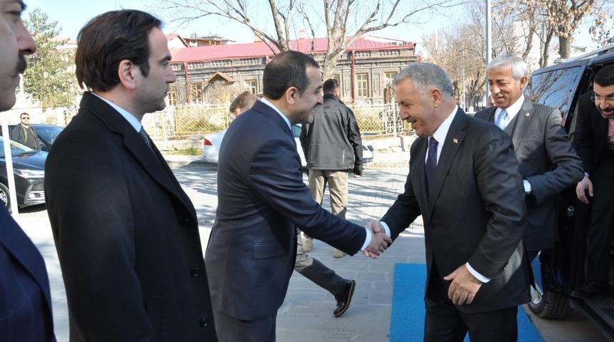 AK Parti Millevekillerinden Vali &Ouml;ks&uuml;z&rsquo;e hayırlı olsun ziyareti