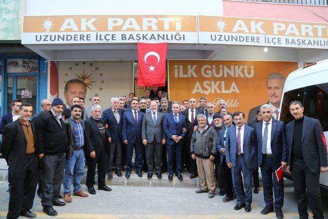 Akdağ, Tortum ve Uzundere’de vatandaşla bir araya geldi