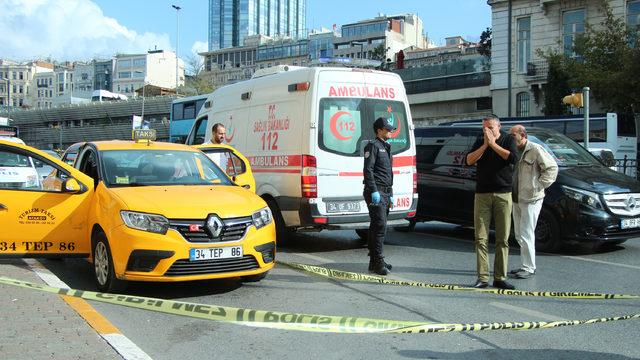 Taksi sahibi arac içinde ölen kişiyi görünce şok oldu