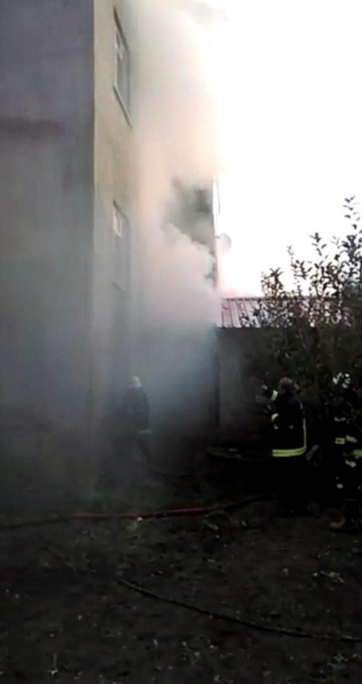 Van’da korkutan kömürlük yangını G3