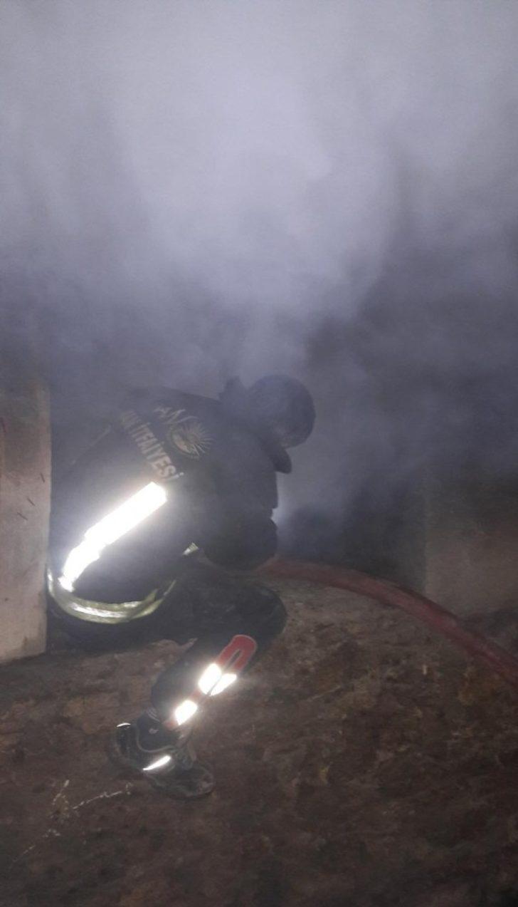 Van’da korkutan kömürlük yangını G5