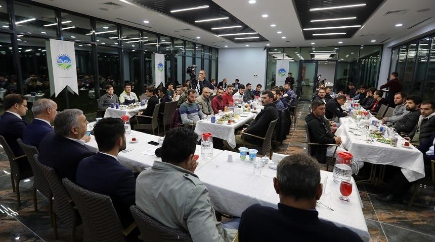 Başkan To&ccedil;oğlu&rsquo;ndan Aland&uuml;z&uuml;&rsquo;ne saha s&ouml;z&uuml;