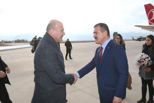 Bakan Soylu Hakkari’de