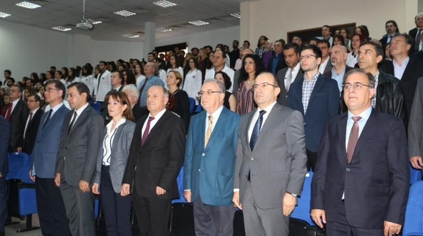 Tıp Fak&uuml;ltesi Eğitim Programı Akreditasyon Belgesi Takdim T&ouml;reni