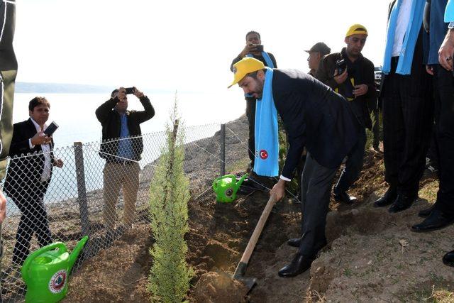 Vali Pekmez ve milletvekilleri sosyal yatırımları inceledi