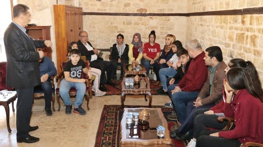 Başkan Kutlu minklerle bir araya geldi