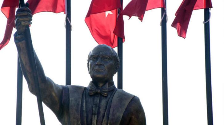 İzmir'de tartışma yaratan heykel! Karar verildi G1