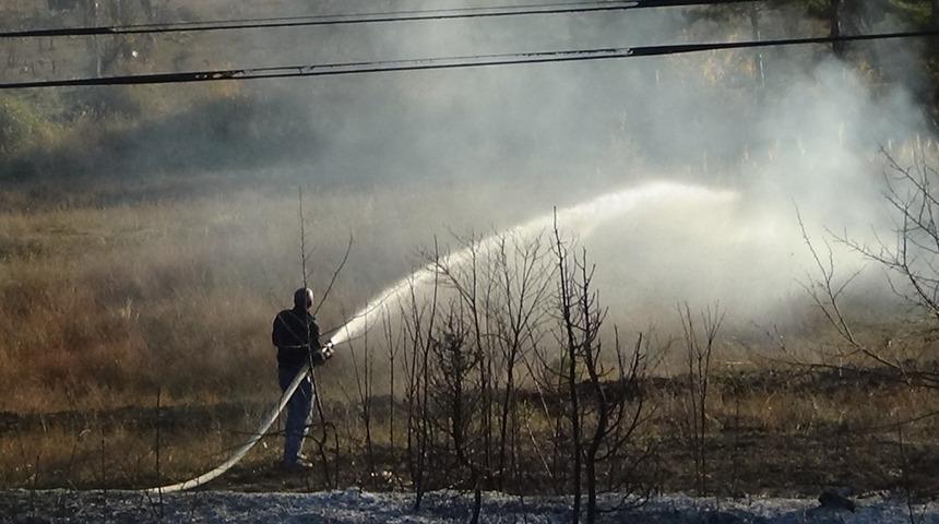 Anız yangını korkuttu