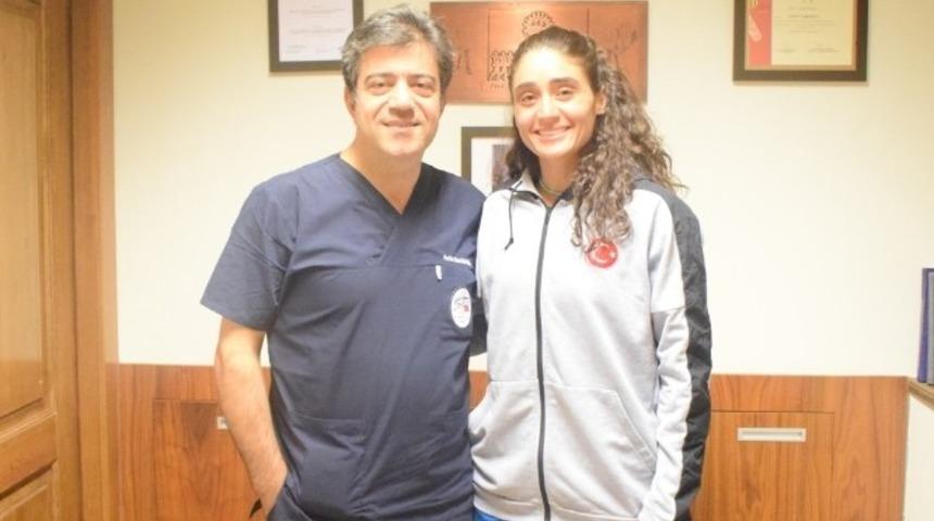 Polonya&rsquo;da sakatlanan Dila Aşkın Acıbadem Kayseri Hastanesi&rsquo;nde ameliyat oldu