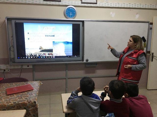 Başkan Özakcan’ın ’Afet Eğitimi Hazırlık Günü’ mesajı