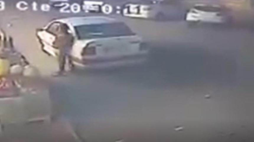 Laptop hırsızı g&uuml;venlik kamerasına yakalandı