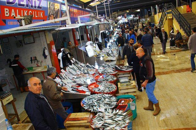 Sıcak balığı vurdu, sofranın ateşi yükseldi