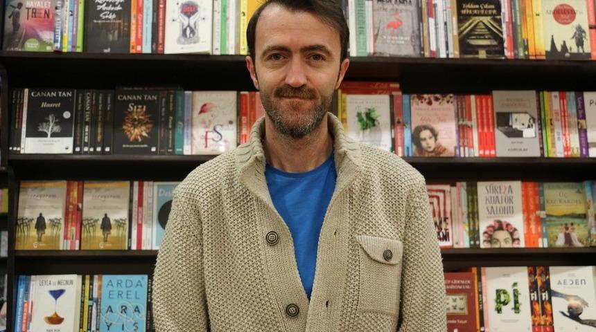 Kitap&ccedil;ıda &ccedil;alışa &ccedil;alışa 2&rsquo;inci kitabını &ccedil;ıkardı