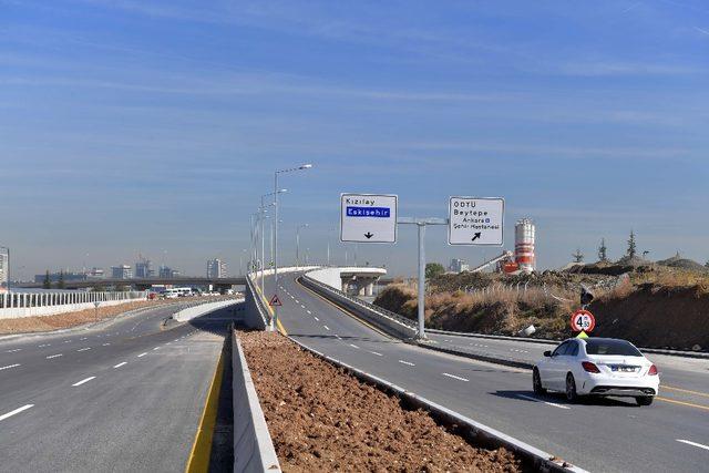 Başkent’te yol çalışmaları devam ediyor