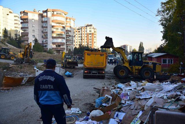 Ankara Büyükşehir Belediyesi’nden atık temizliği