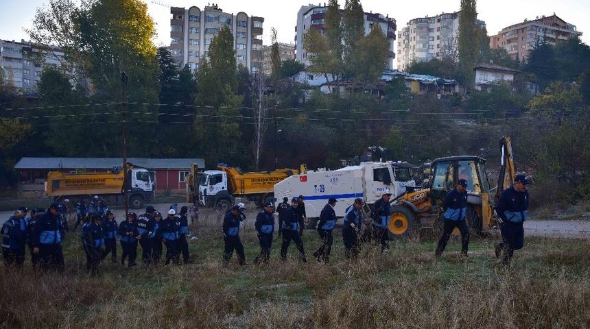 Ankara B&uuml;y&uuml;kşehir Belediyesi&rsquo;nden atık temizliği