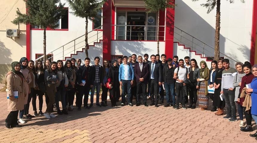 &Uuml;niversite &ouml;ğrencileri &ouml;zele eğitim uygulamalarını yerinde g&ouml;rd&uuml;