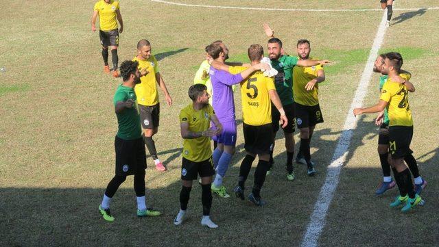 Foça Belediyespor beşinci galibiyetini tek golle aldı