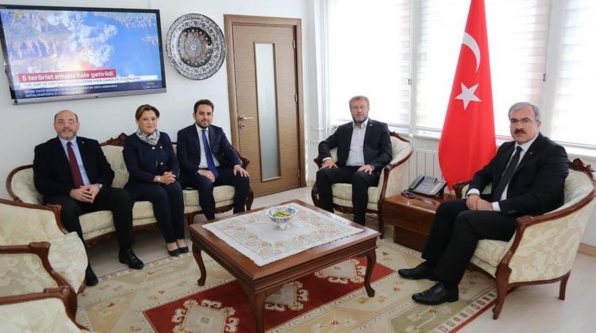 Başkan &Ccedil;etinbaş ve milletvekillerinden Vali&rsquo;ye &rsquo;Hayırlı olsun&rsquo; ziyareti