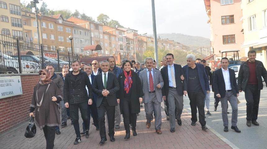 İŞKUR M&uuml;d&uuml;r&uuml; Coşkun G&uuml;ven belediye başkanlığı adaylığına m&uuml;racaatını yaptı