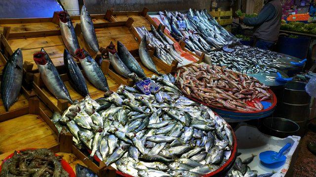 Balık fiyatları düştü, esnaf ve müşteri mutlu