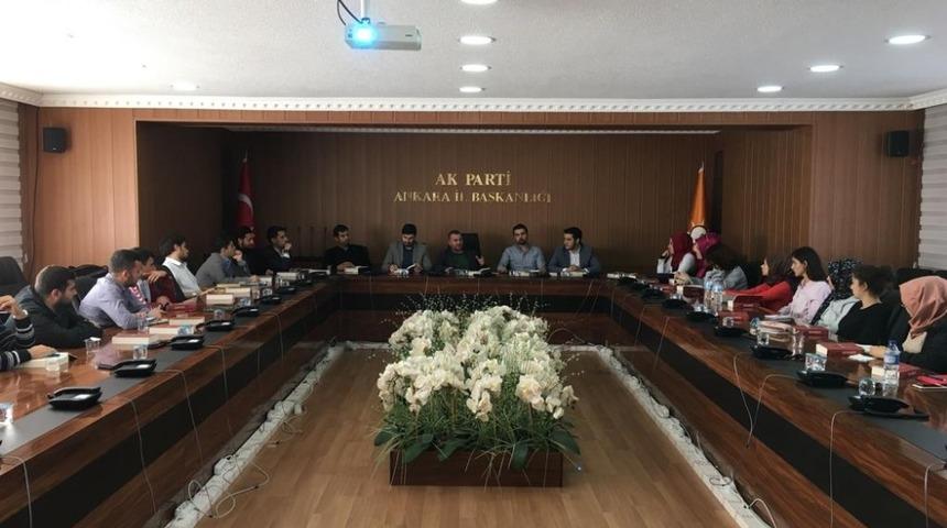 Ankaralı gen&ccedil;lerden Safahat&rsquo;a b&uuml;y&uuml;k ilgi