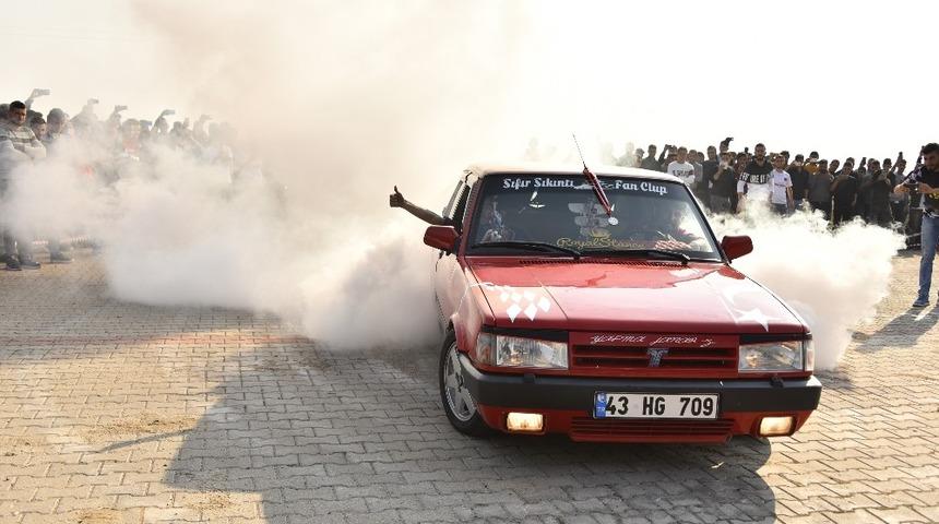 Modifiye tutkunları Salihli&rsquo;de buluştu