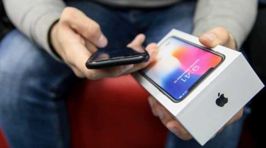 Apple açıkladı: MacBook Pro 13 ve iPhone X'te hata var