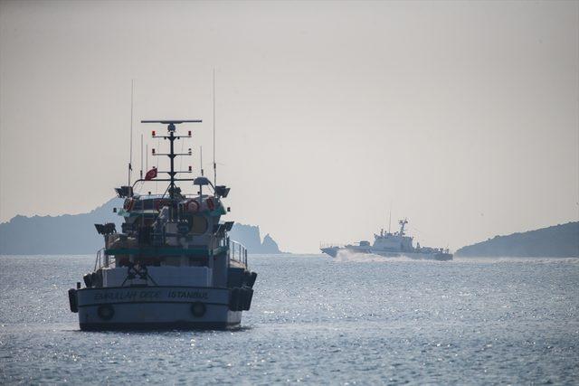 Dikili'de göçmen teknesinin battığı ihbarı
