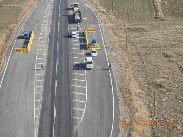 Jandarma, helikopter destekli trafik denetimine devam ediyor